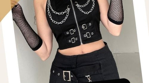 Gothic Glamour: How to Mix and Match Your Perfect Dark Wardrobe