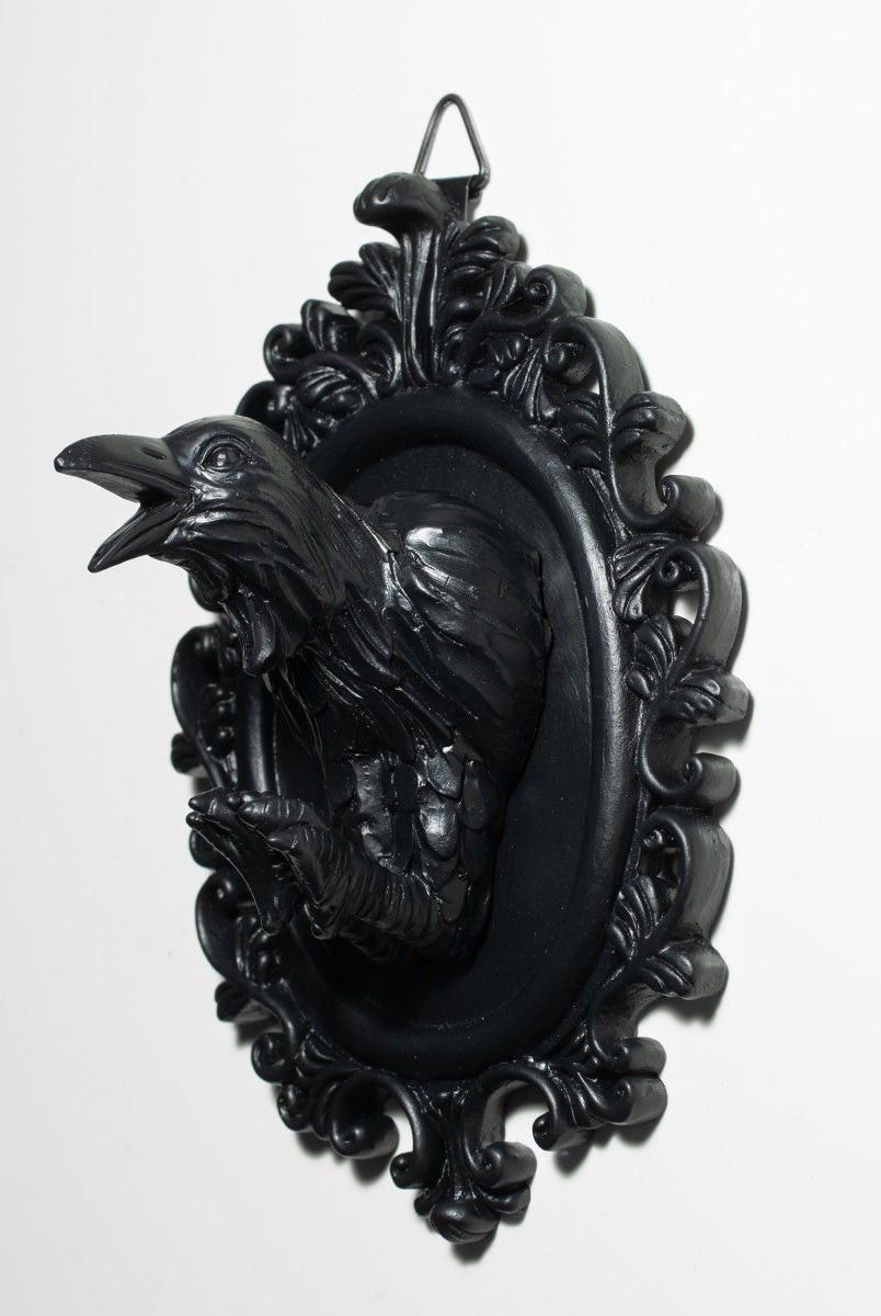 Crowl on the wall - The Cursed Closet