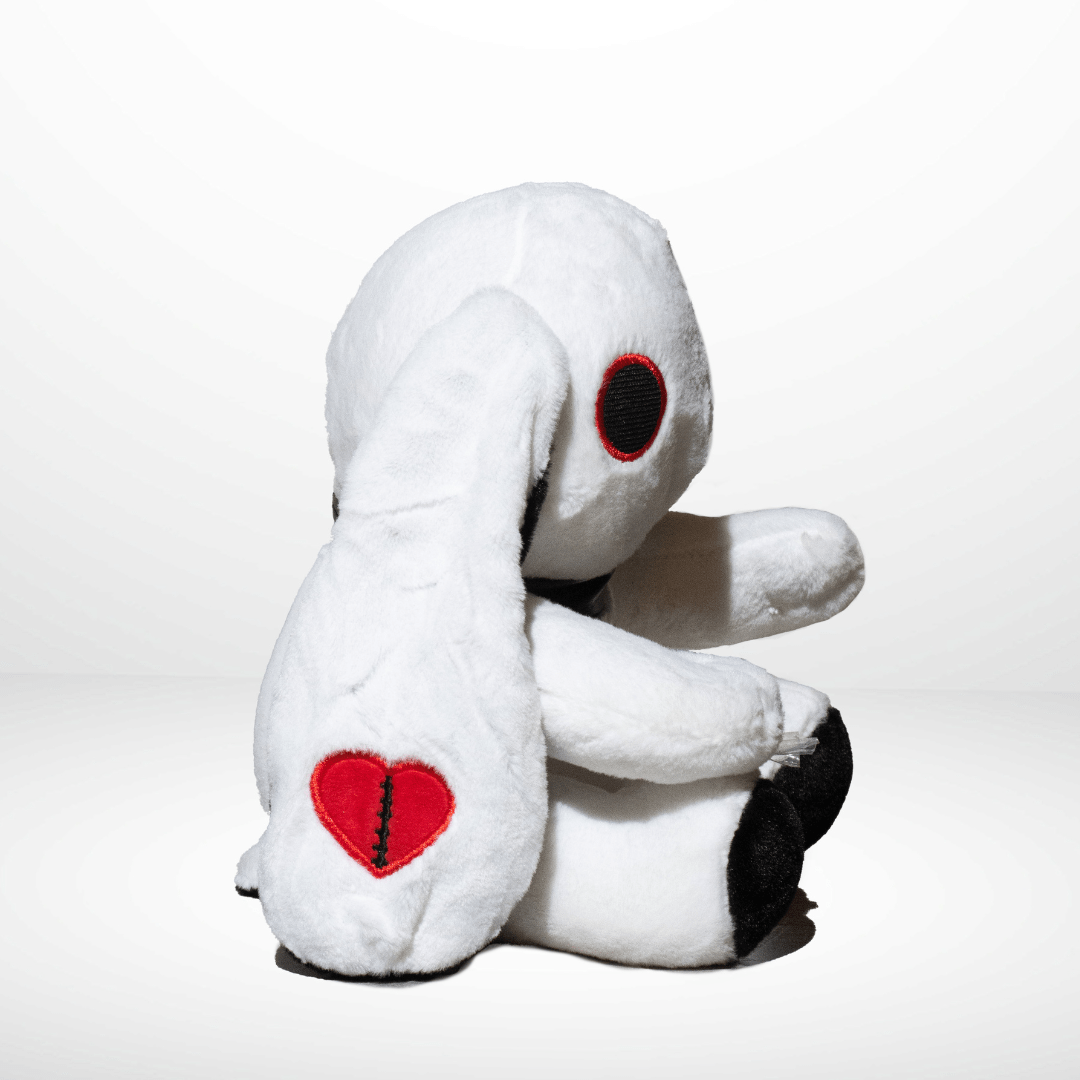 Luna the Rabbit - The Cursed Closet