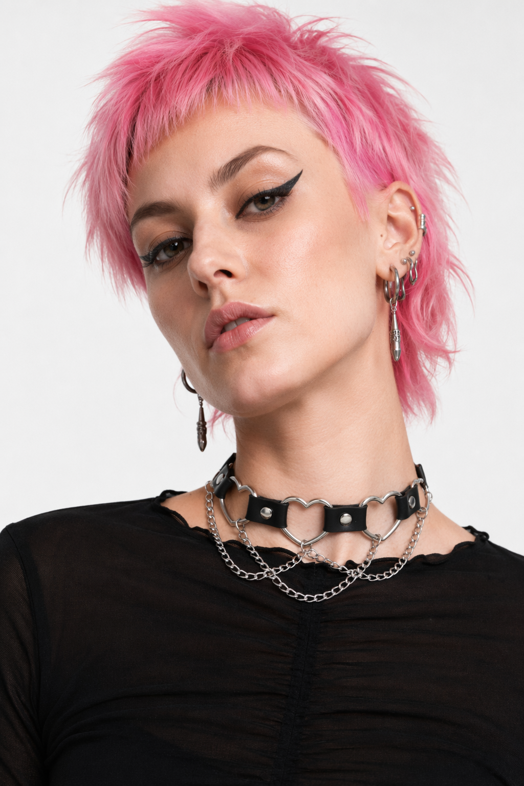 Faux Leather Heart Chain Choker' black