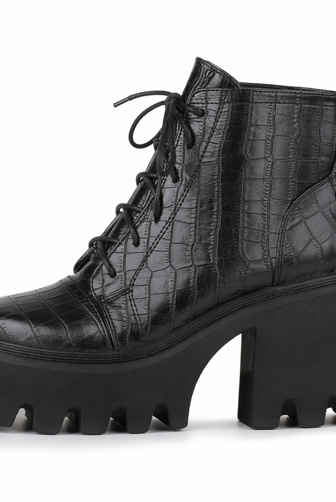 Gothic Lace-Up Leather Boots black