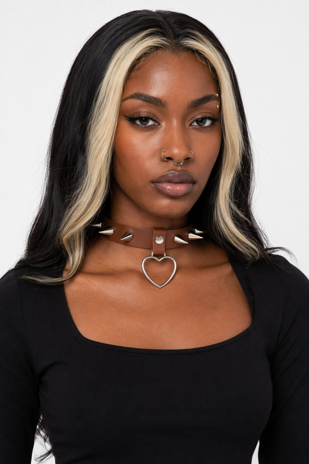 Furious Heart Choker in Black brown