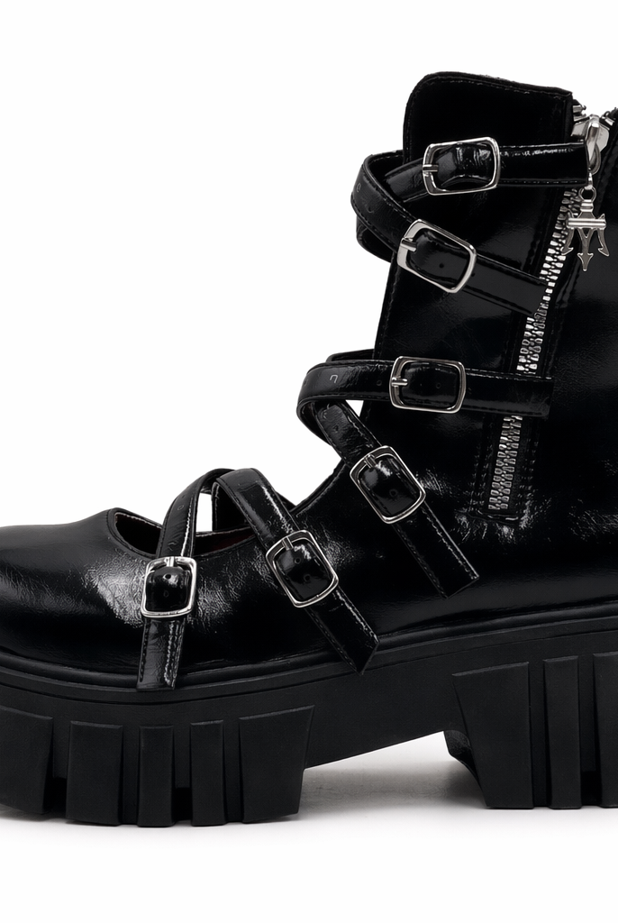 Gothic Platform Boots black
