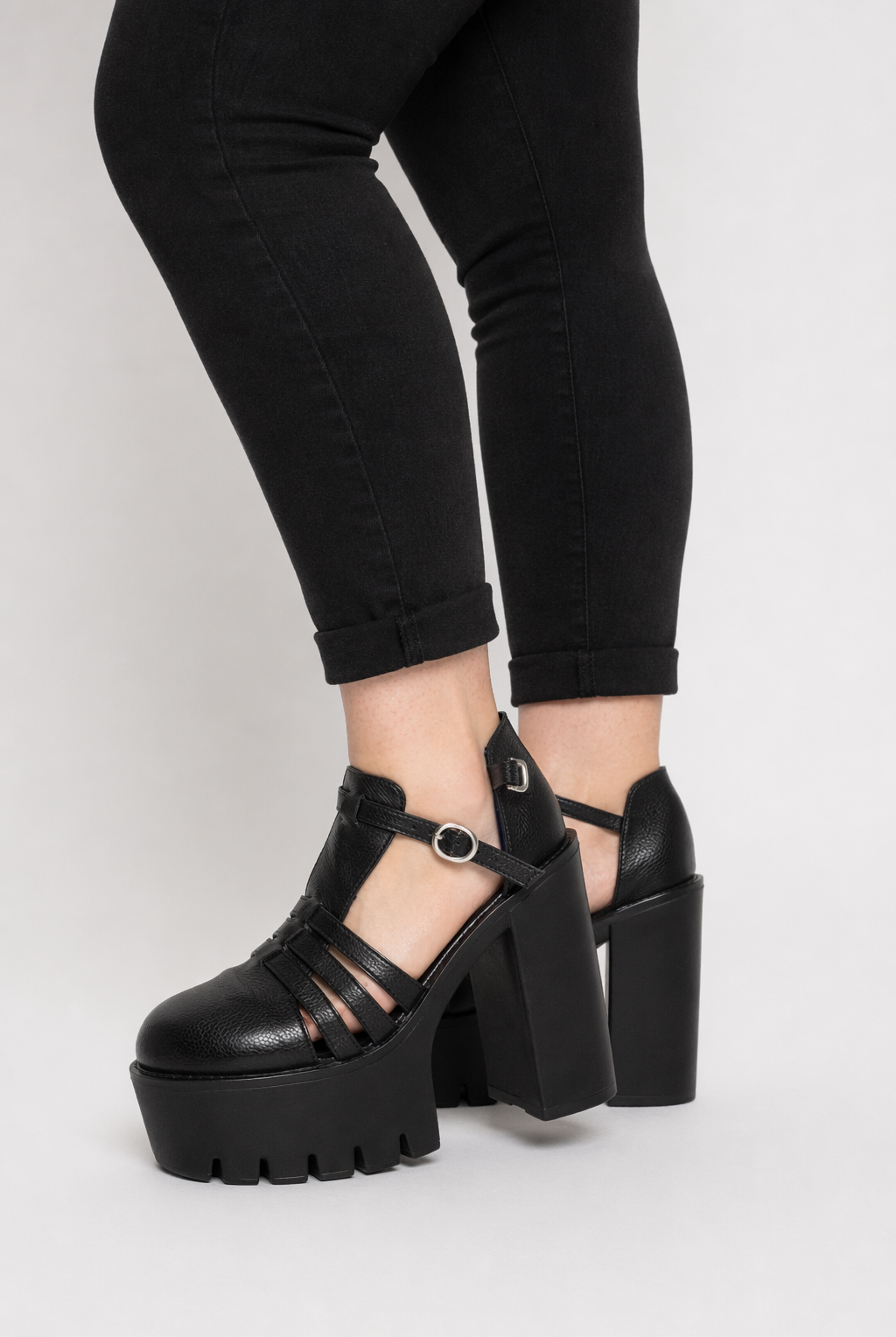 Kyla's 90's Chunky Goth Boots black