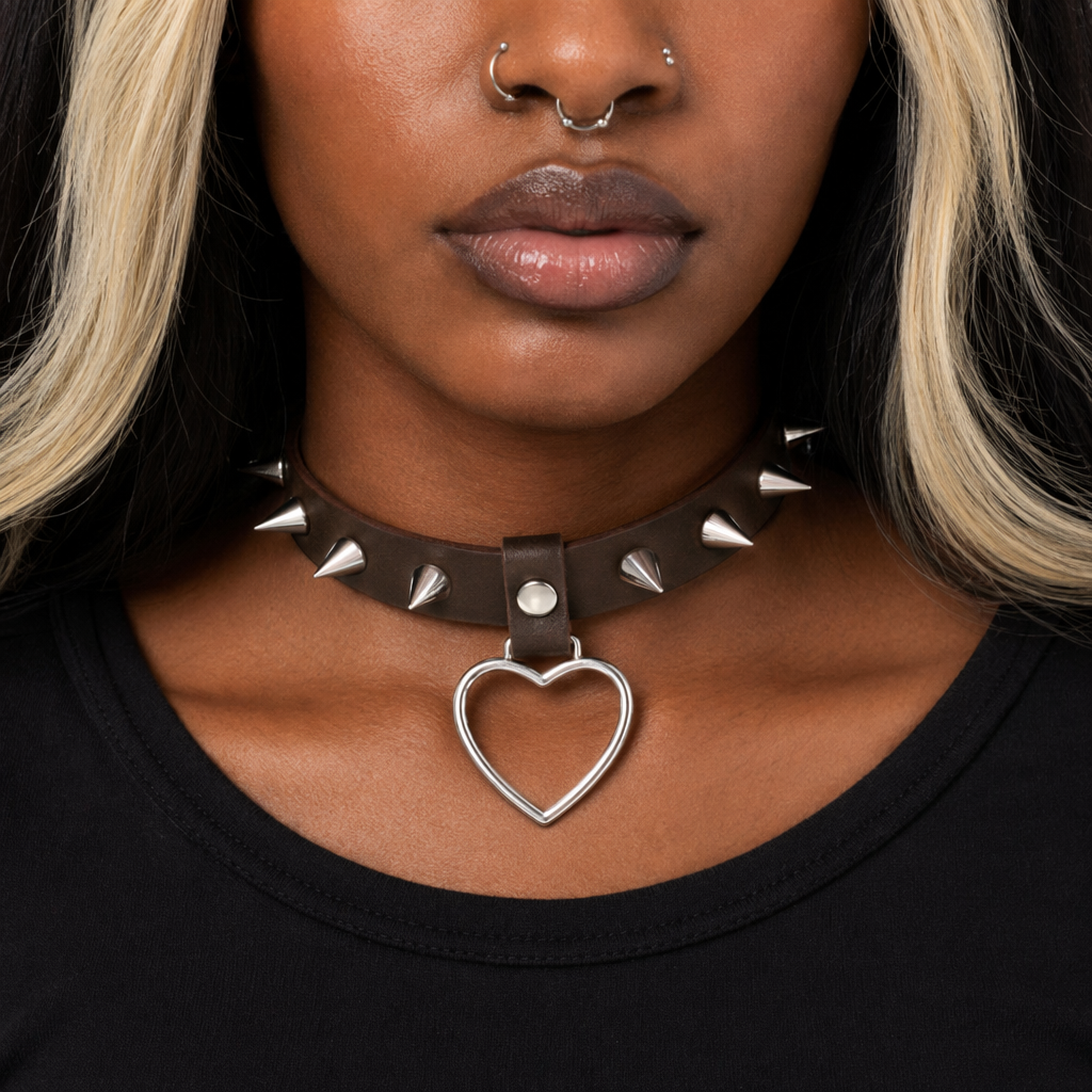 Furious Heart Choker in Black coffee