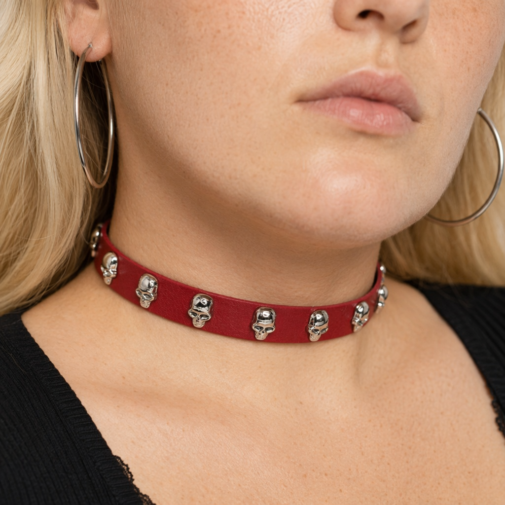Black Stud Choker: Ultimate Design' Red
