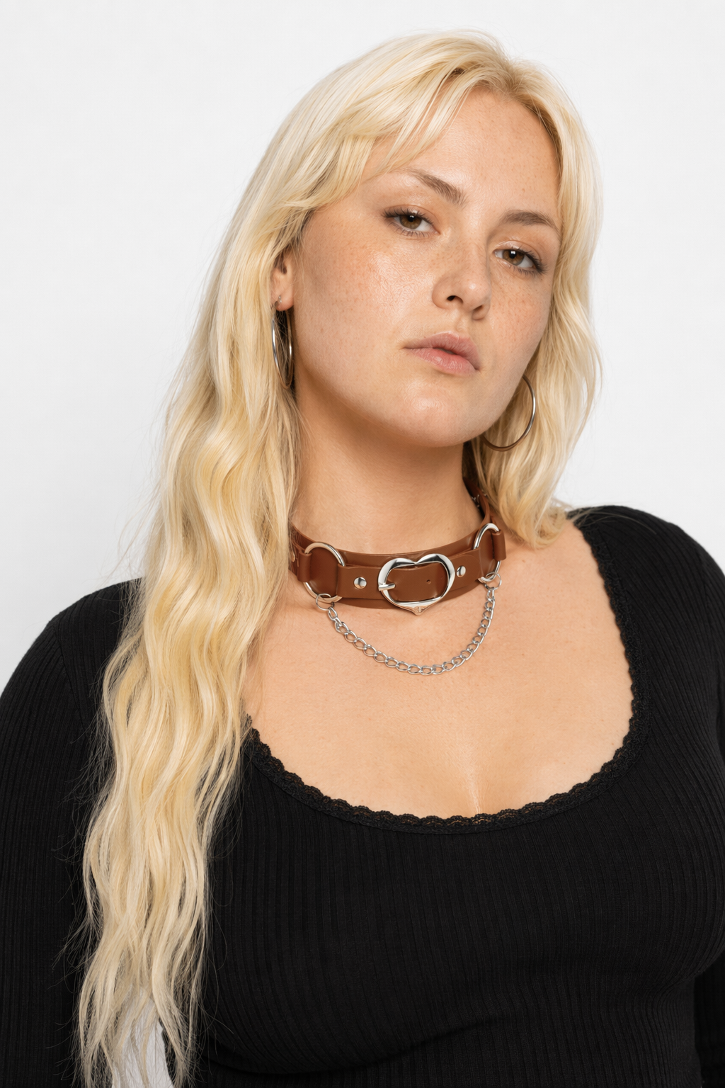 Heart Buckle Choker brown