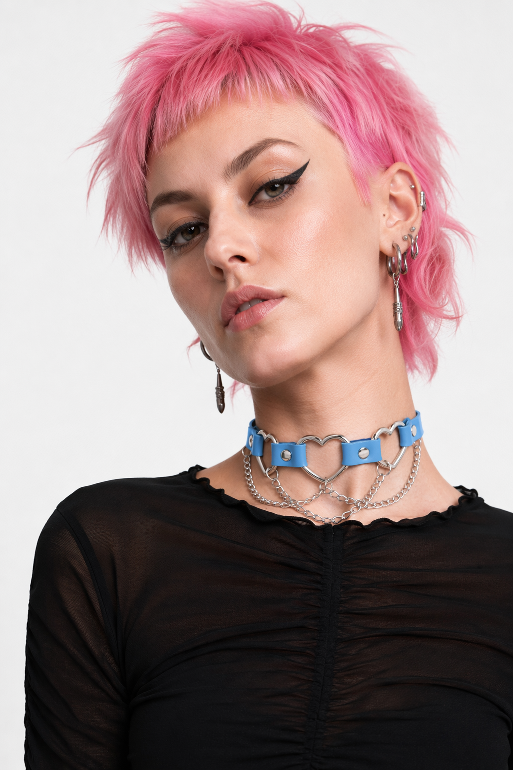 Faux Leather Heart Chain Choker' light blue