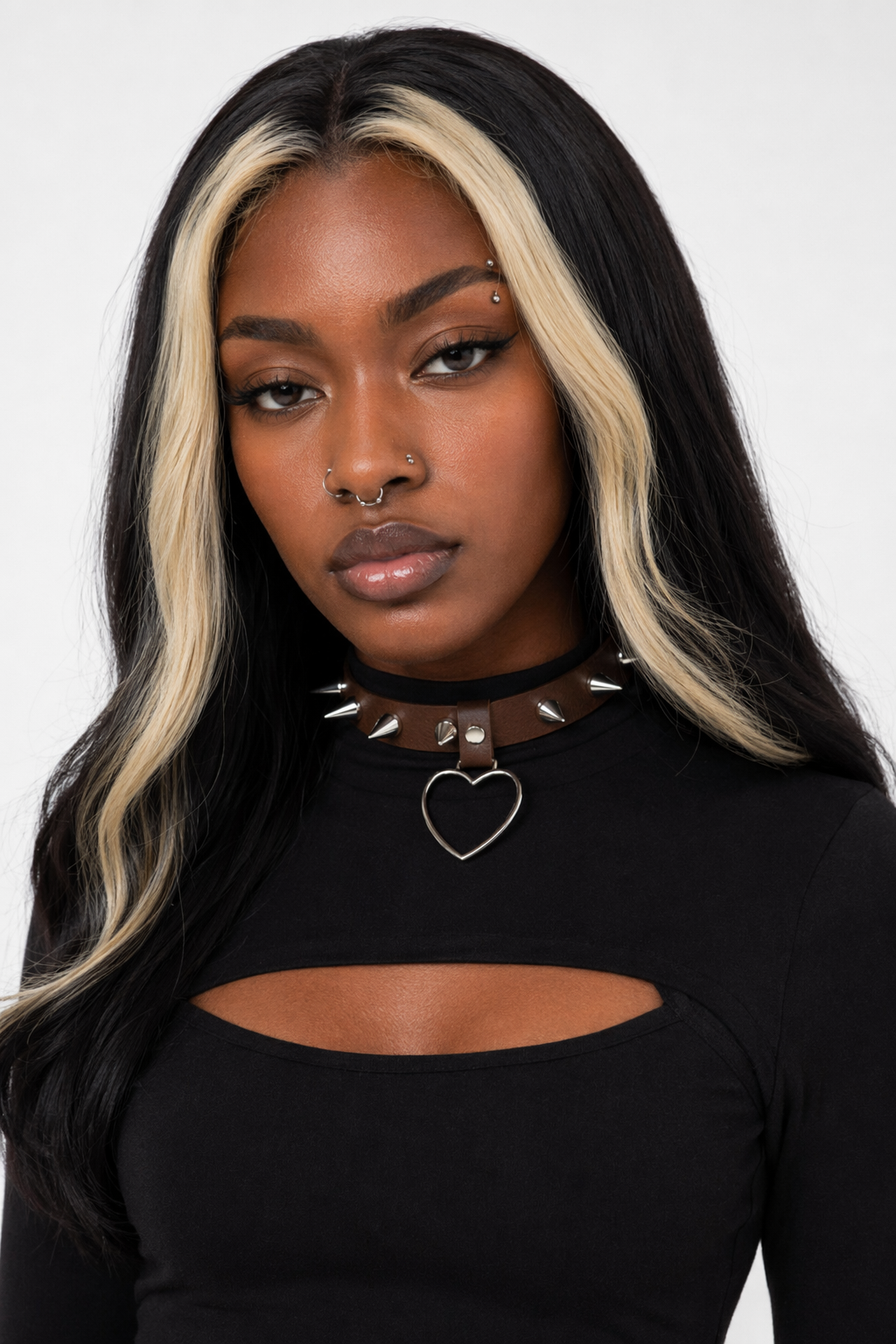Furious Heart Choker in Black coffee