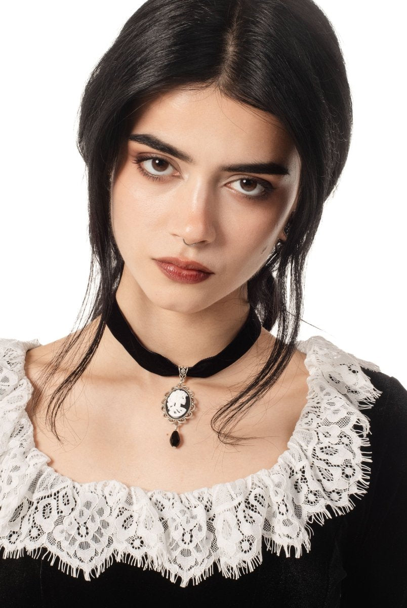 Grave Portrait Necklace - The Cursed Closet
