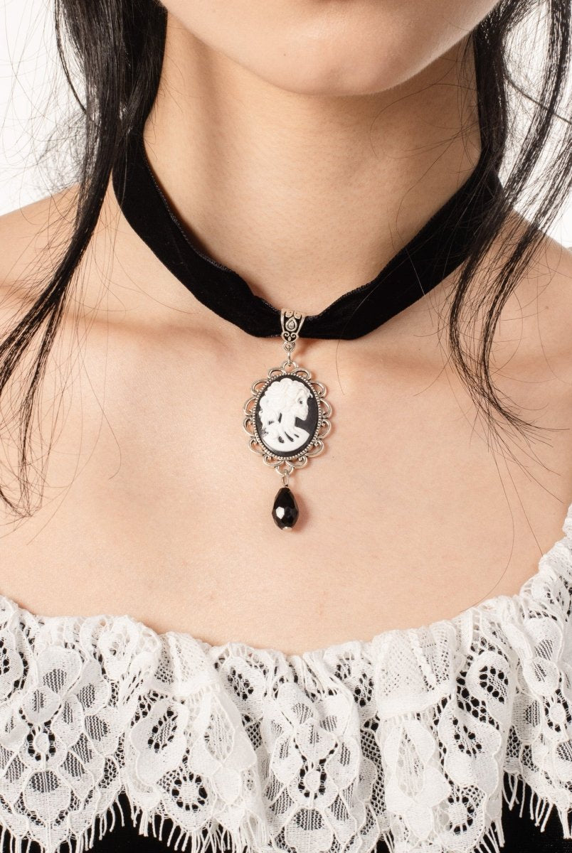 Grave Portrait Necklace - The Cursed Closet