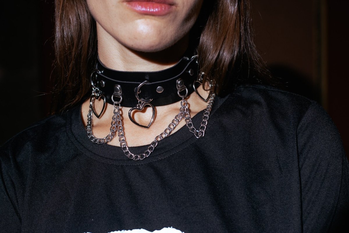 Noir Heart Necklace - The Cursed Closet