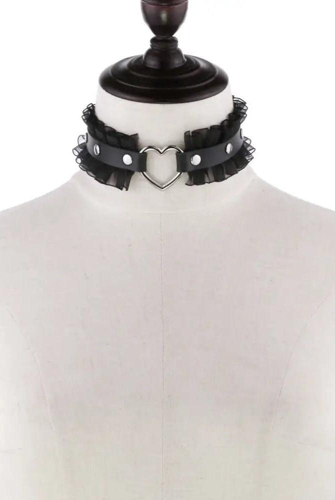 "Charming Lace Heart Necklace" - The Cursed Closet