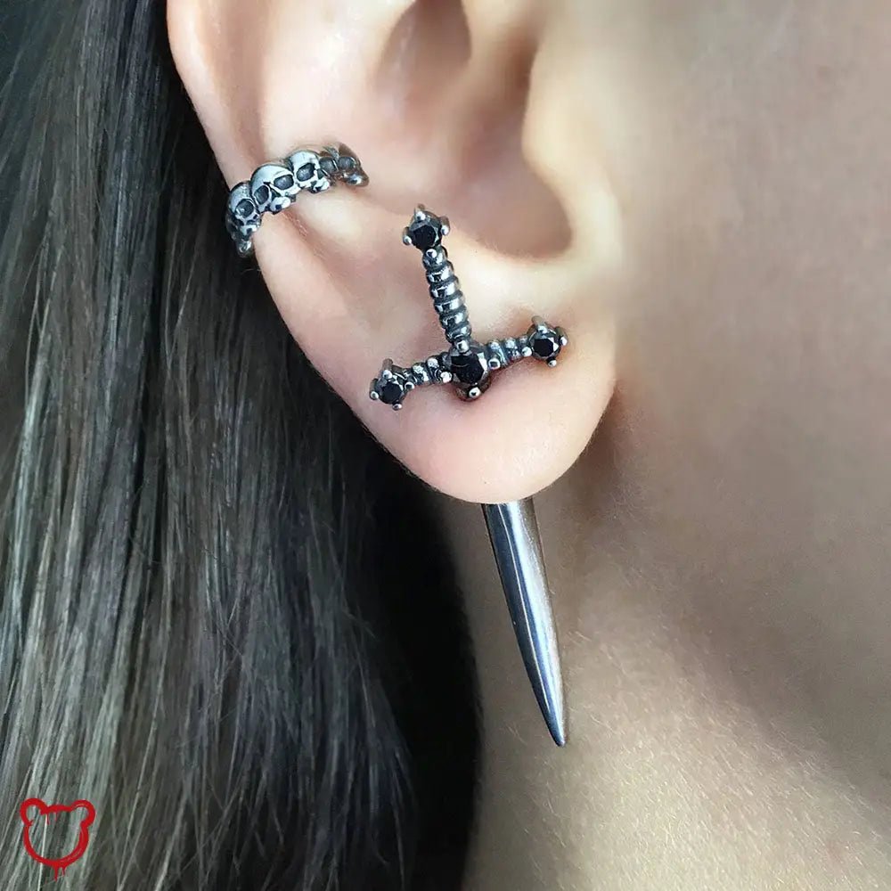 Metal dagger earrings - The Cursed Closet