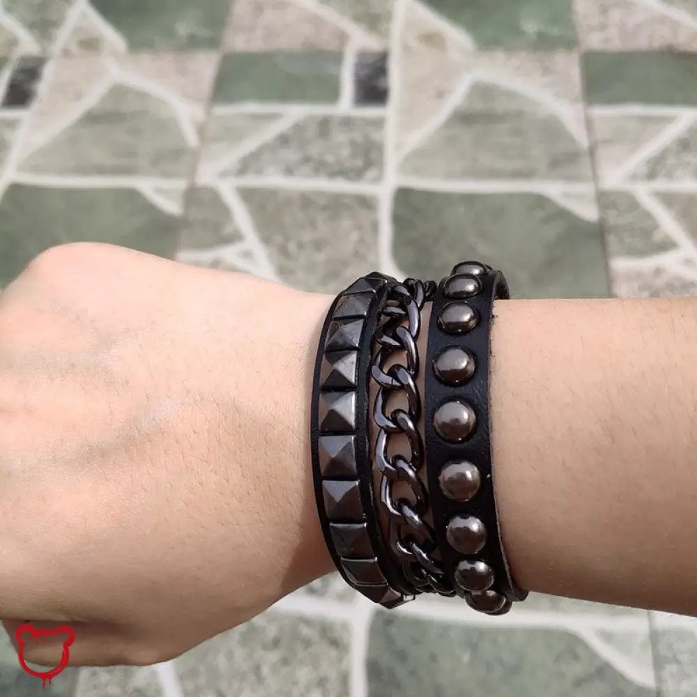 "Silver Heart Goth Chain Bracelet" - The Cursed Closet