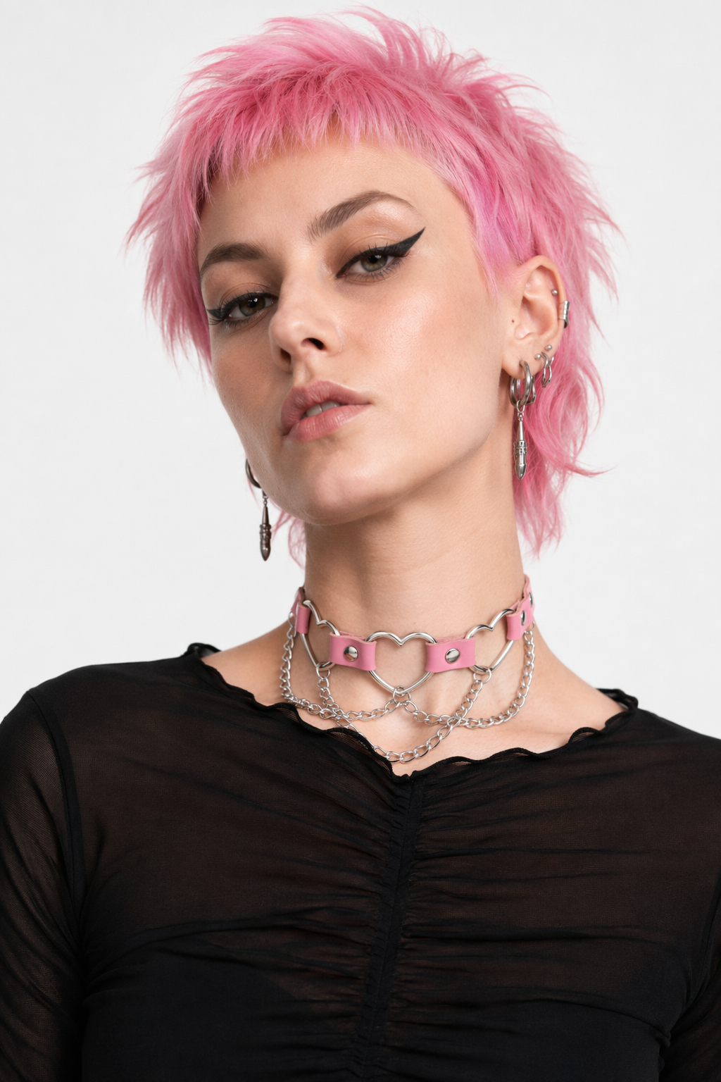 Faux Leather Heart Chain Choker' pink