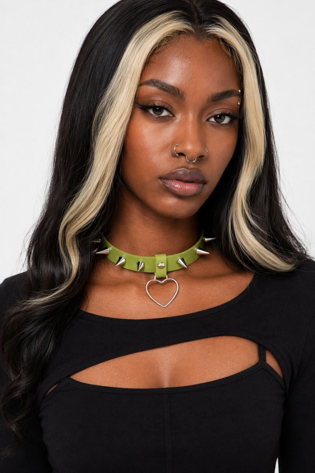Furious Heart Choker in Black green