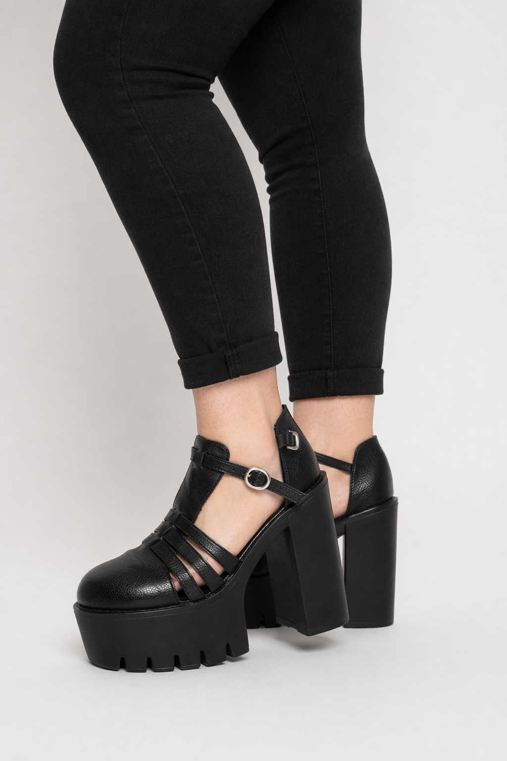 Kyla's 90's Chunky Goth Boots black