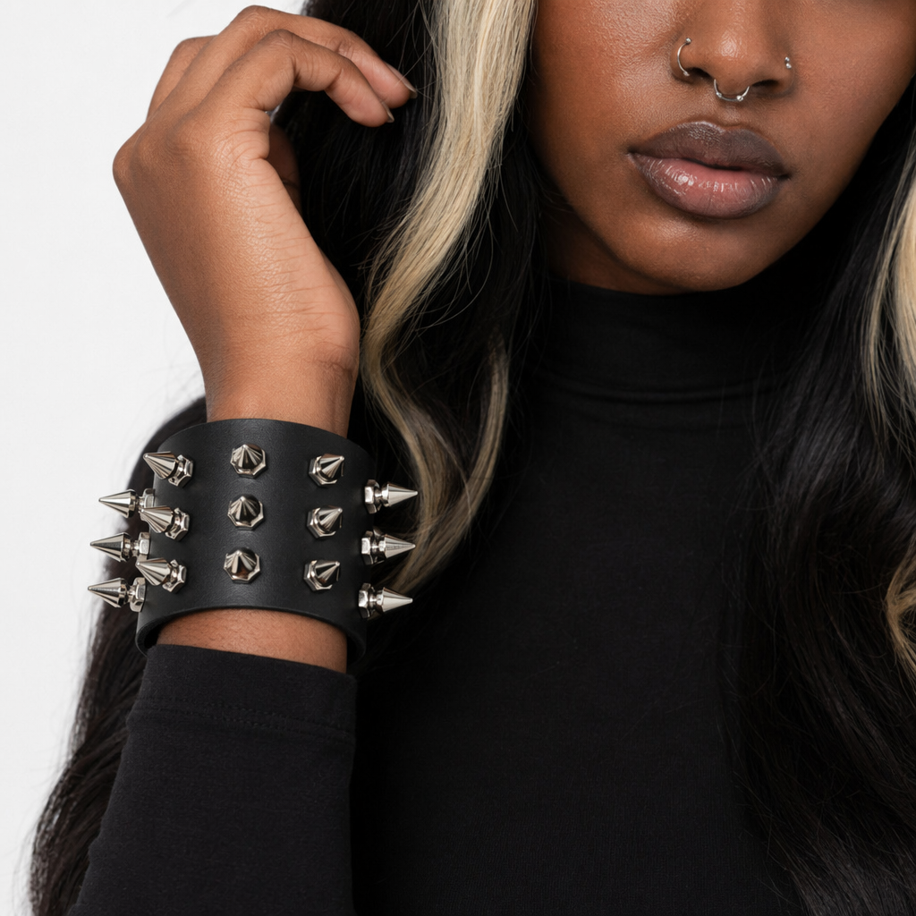 Cobra's Spike Black Bracelet Black