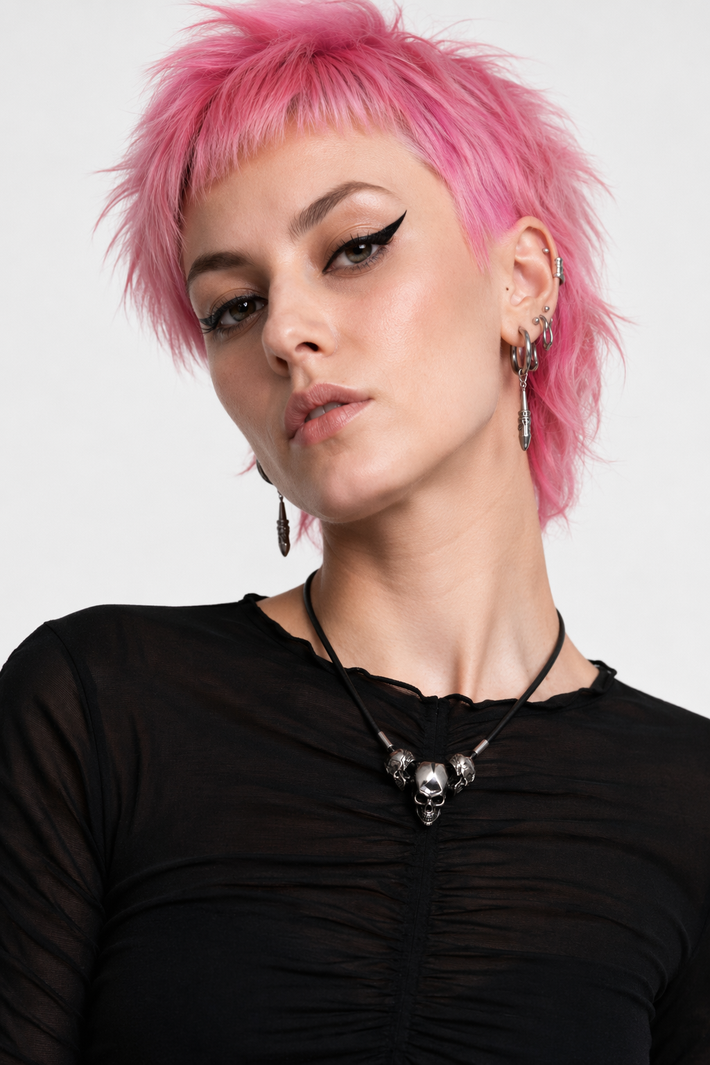Skull Pendant Necklace Black