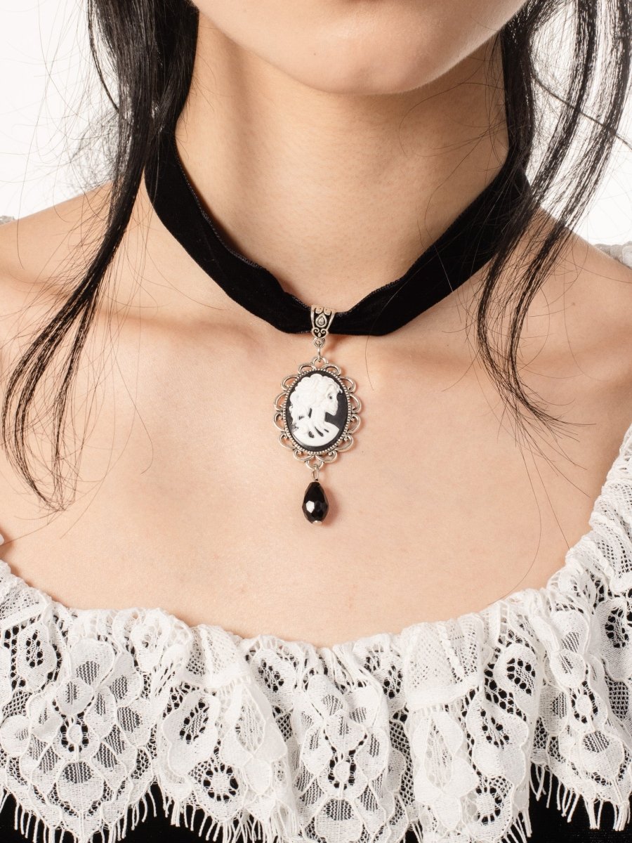Grave Portrait Necklace - The Cursed Closet