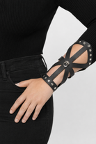 Hollow Wrist Cuff Default