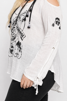 Skull shoulder sweater White