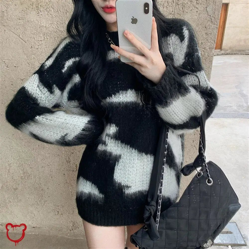 Black & White Tie Dye Sweater - The Cursed Closet