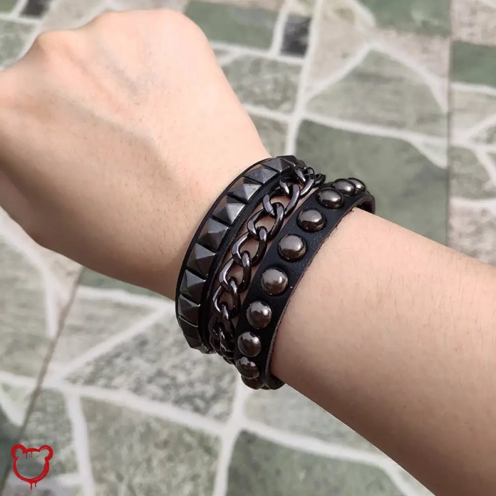 "Silver Heart Goth Chain Bracelet" - The Cursed Closet